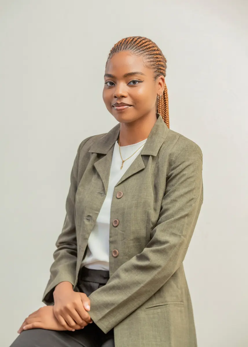 Portrait de Vanexa SAGBO, chargée de communication chez BSM groupe