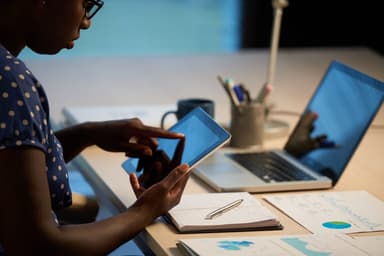 Pourquoi contacter une agence de marketing digital pour la gestion de vos réseaux sociaux ?