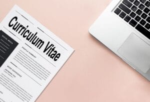 Top 10 des conseils pour réussir un CV irrésistible et décrocher un emploi